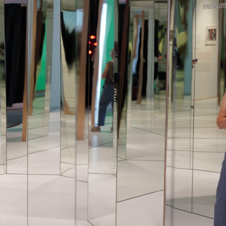 Leicawelt 4 von Udo Gruber